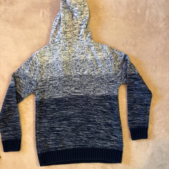 Ombre Knit Hooded Sweater – Blue/Grey – Unisex Look – Size (Unknown Tag Removed) - Picture 6 of 7